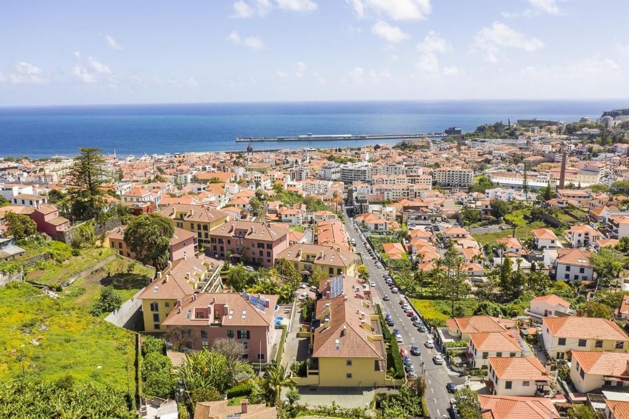Living By Madeira Sun Travel *